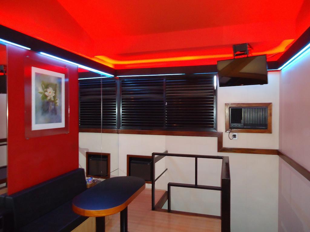 Motel Sunset (Adults Only) 벨루오리존치 객실 사진